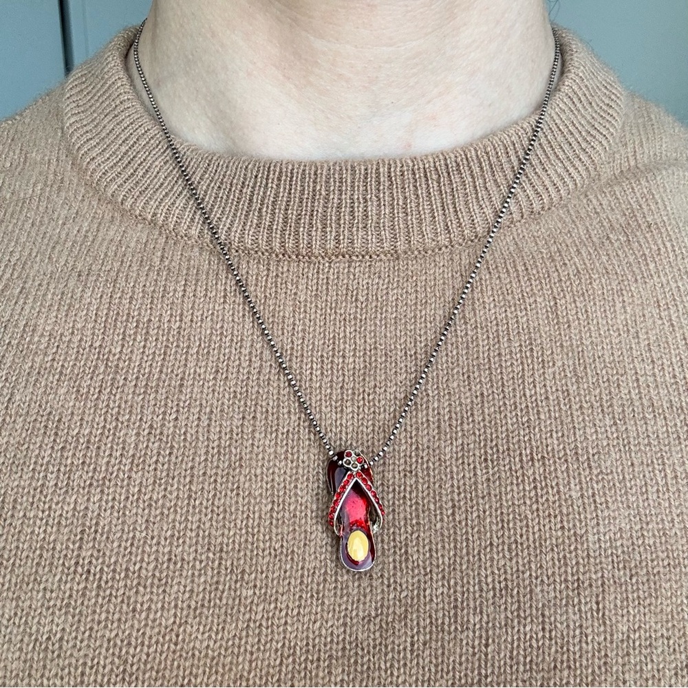 Red Flip Flop Pendant Necklace Summer Beach Tropical Vacation Fun Kitsch Y2K